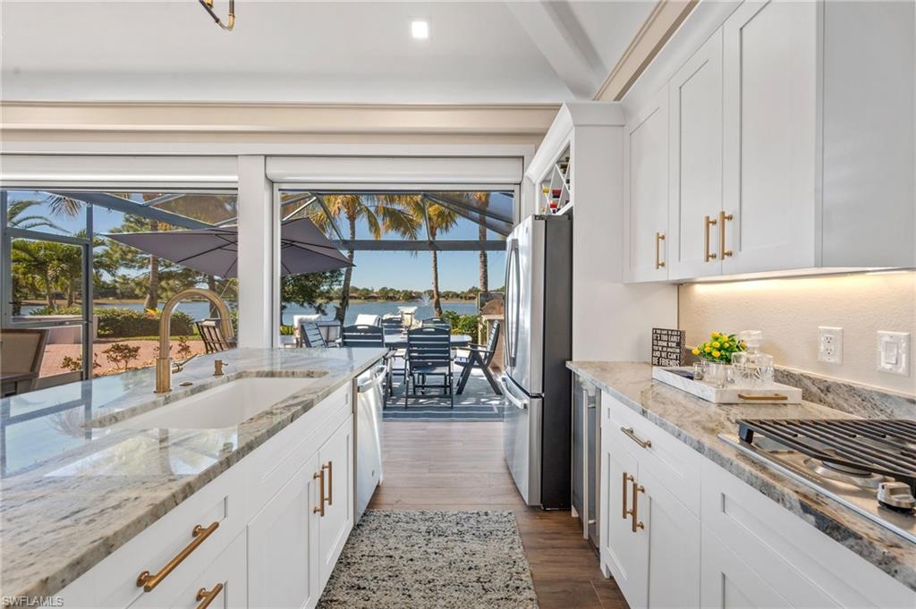 GOLDEN PALMS LUXURY MOTORCOACH RESORT - Land