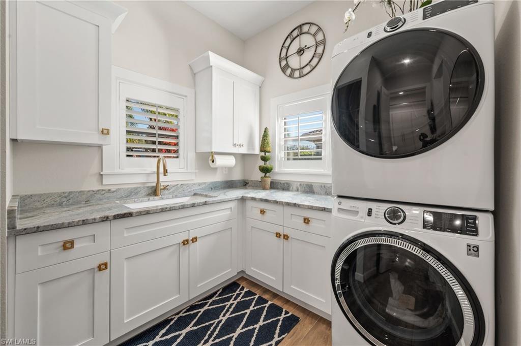 GOLDEN PALMS LUXURY MOTORCOACH RESORT - Land