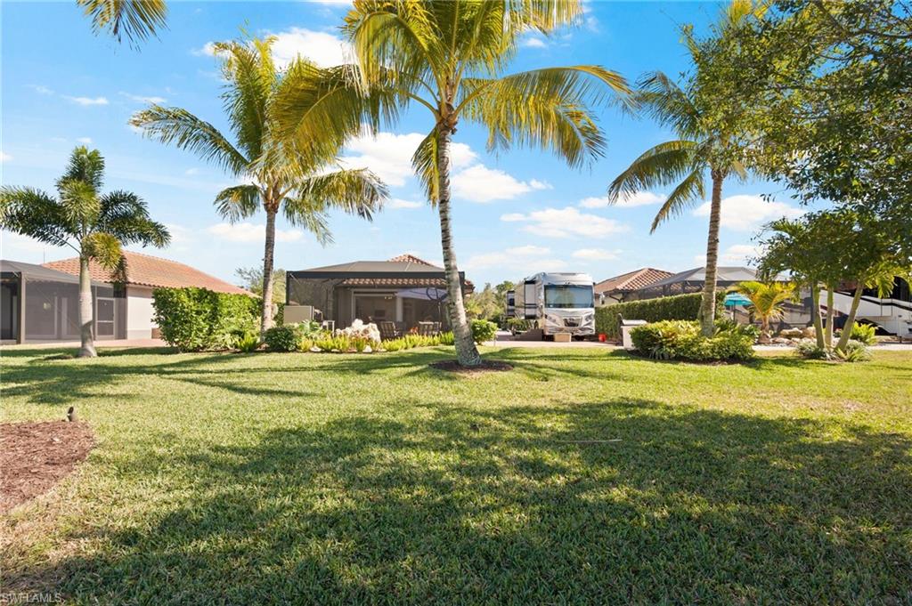 GOLDEN PALMS LUXURY MOTORCOACH RESORT - Land