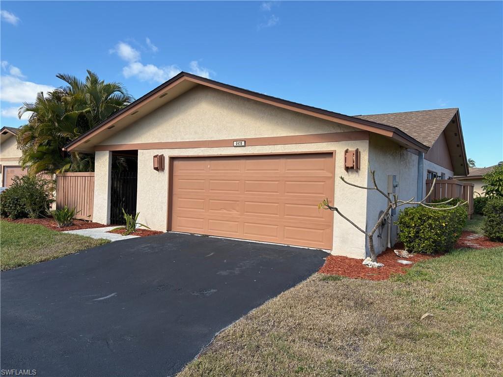 ROYAL WOODS - Residential