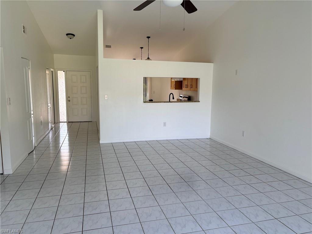 ROYAL WOODS - Residential