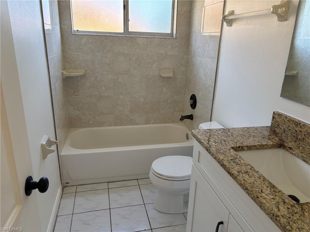 ROYAL WOODS - Residential