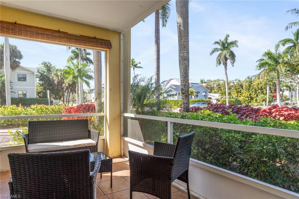 NEAPOLITAN CLUB - Residential