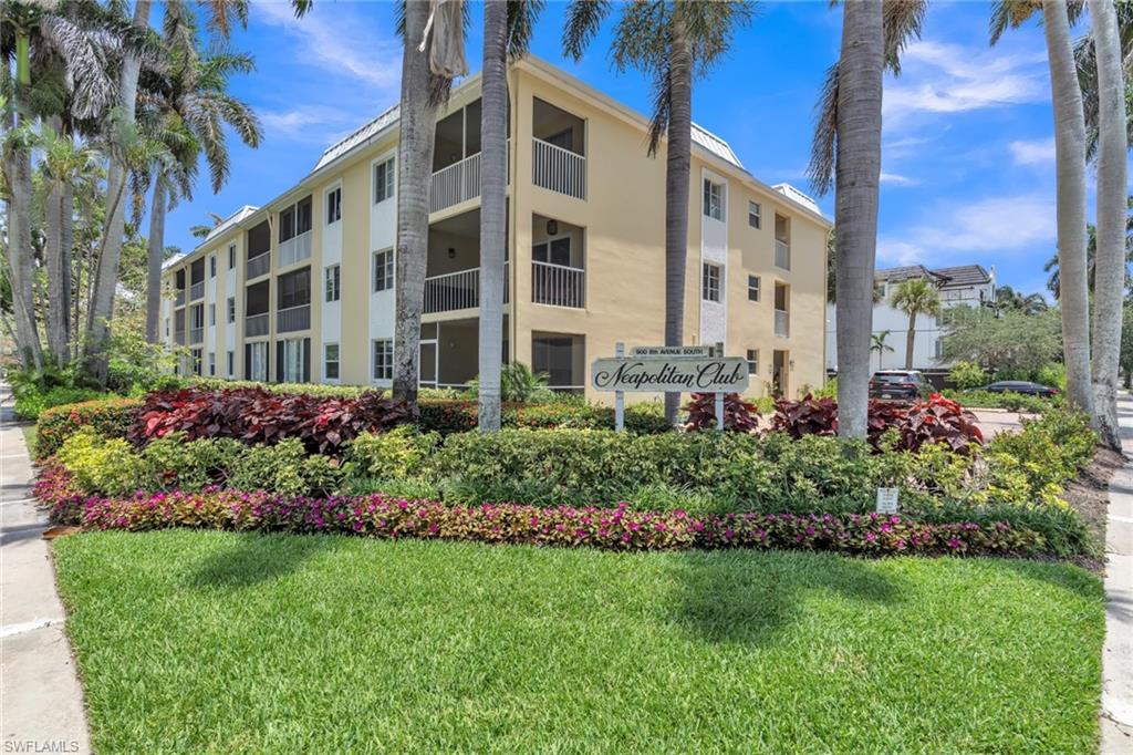 NEAPOLITAN CLUB - Residential