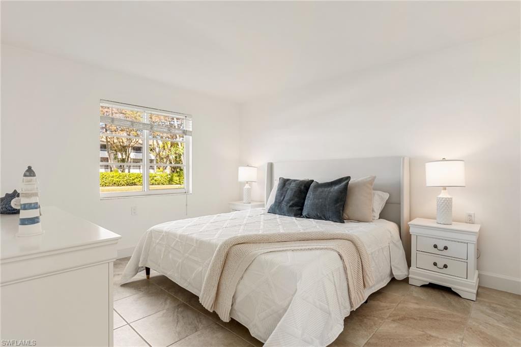 NEAPOLITAN CLUB - Residential