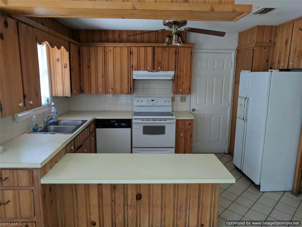 THOMAS ESTATES - Residential