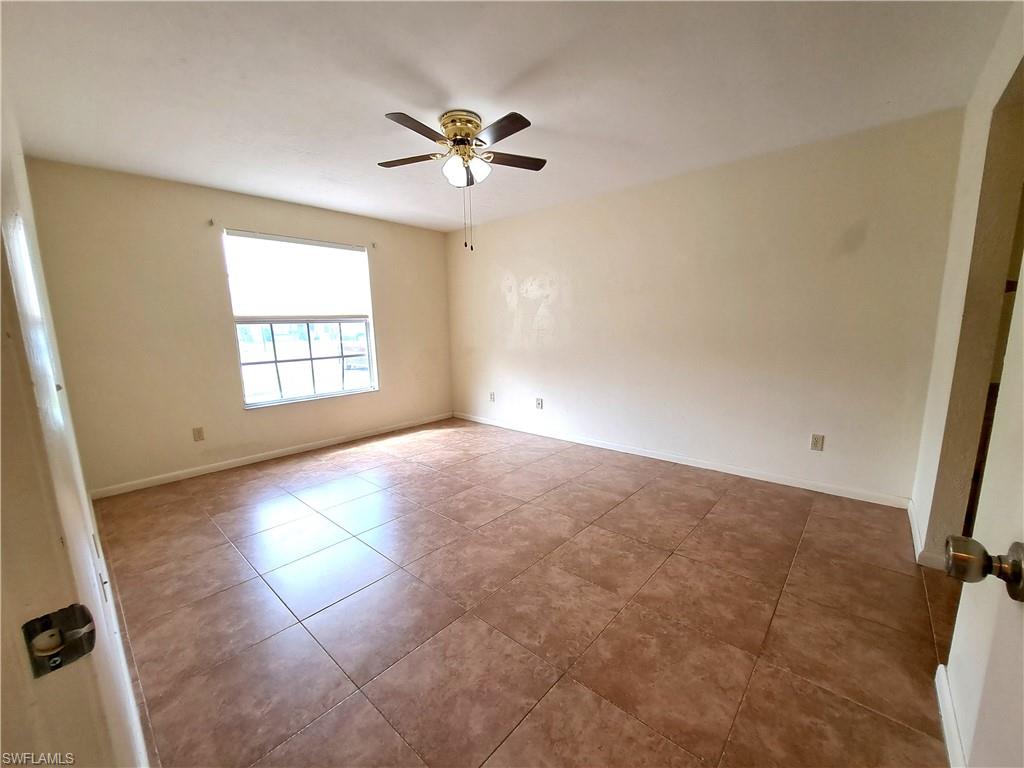 BEACON SQUARE - Residential Lease