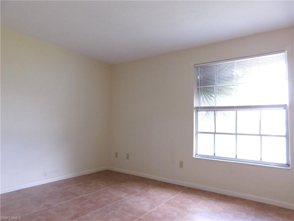 BEACON SQUARE - Residential Lease