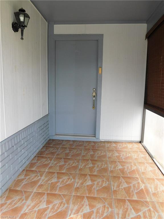 BEACON SQUARE - Residential Lease