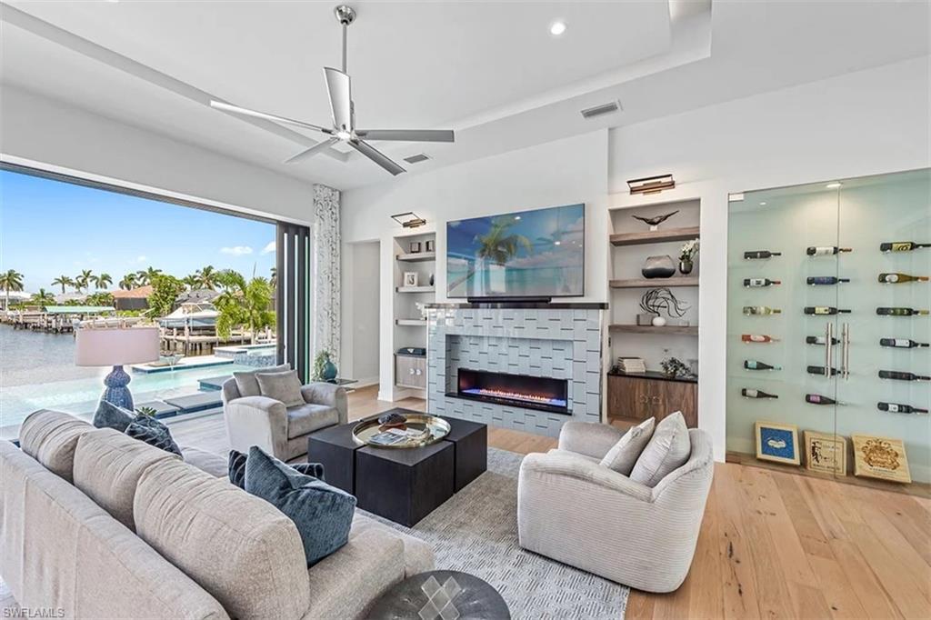 MARCO ISLAND - Residential