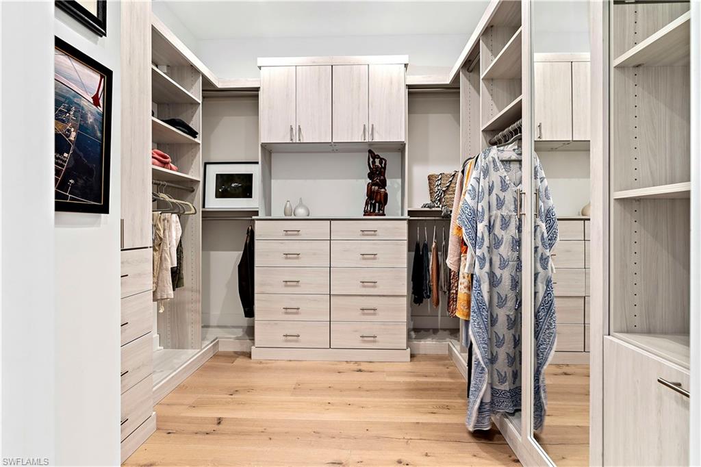 PARK SHORE - Residential