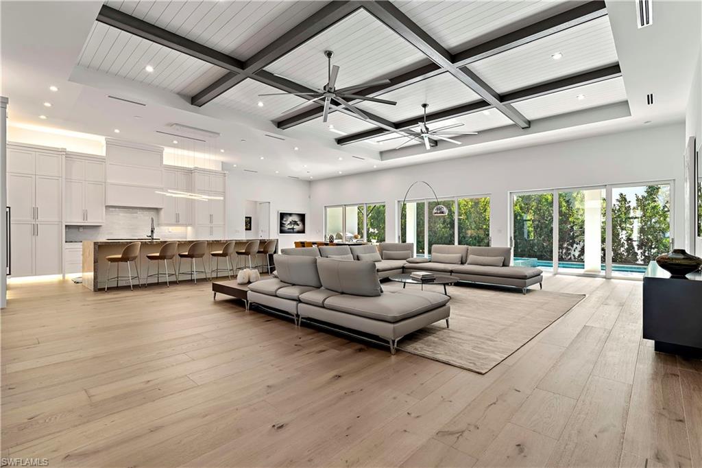 PARK SHORE - Residential