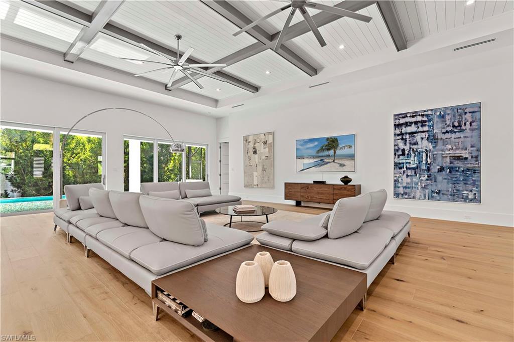 PARK SHORE - Residential