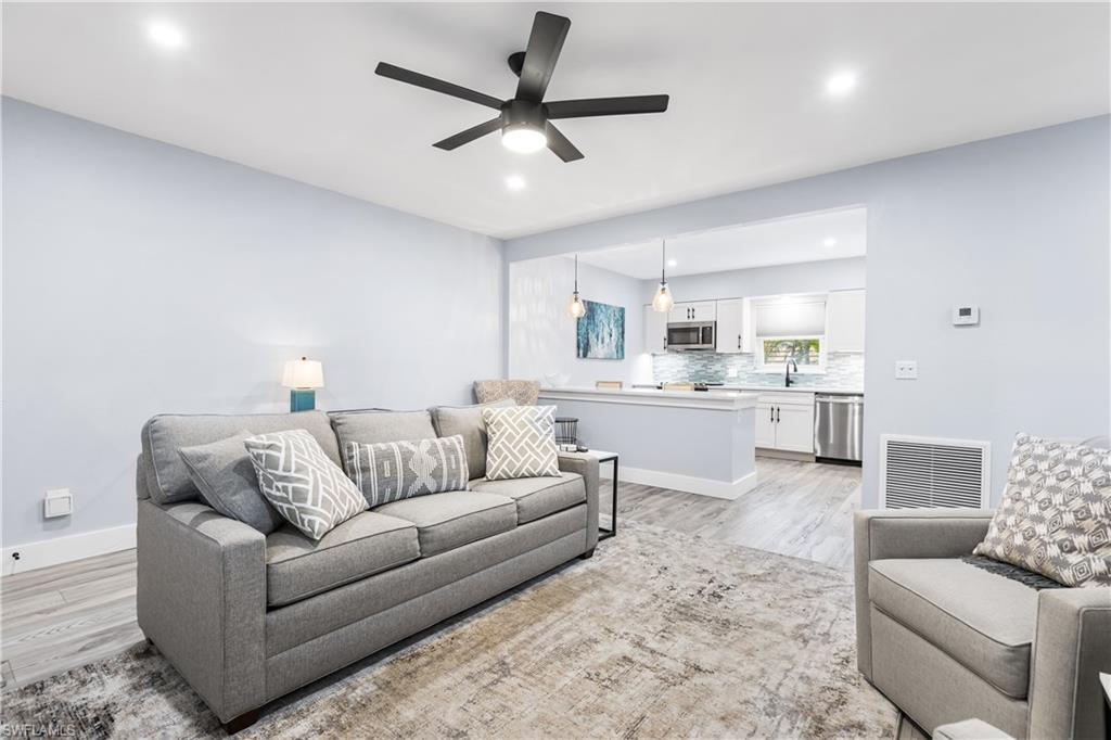 CHATELAINE - Residential