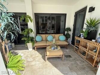 NAPLES SQUARE - Residential