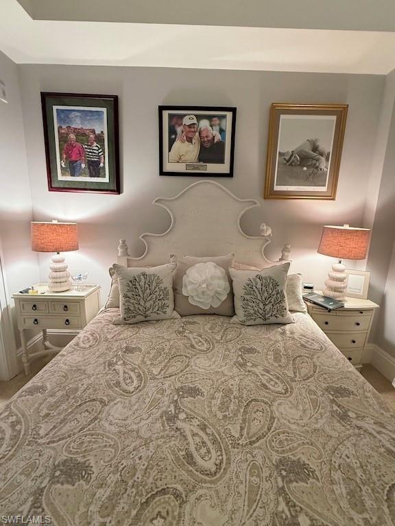 NAPLES SQUARE - Residential