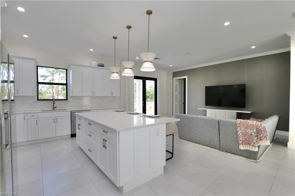 GOLDEN GATE ESTATES - Residential