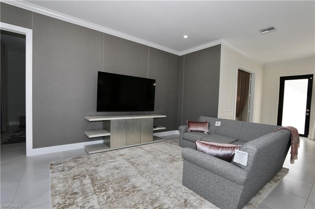 GOLDEN GATE ESTATES - Residential