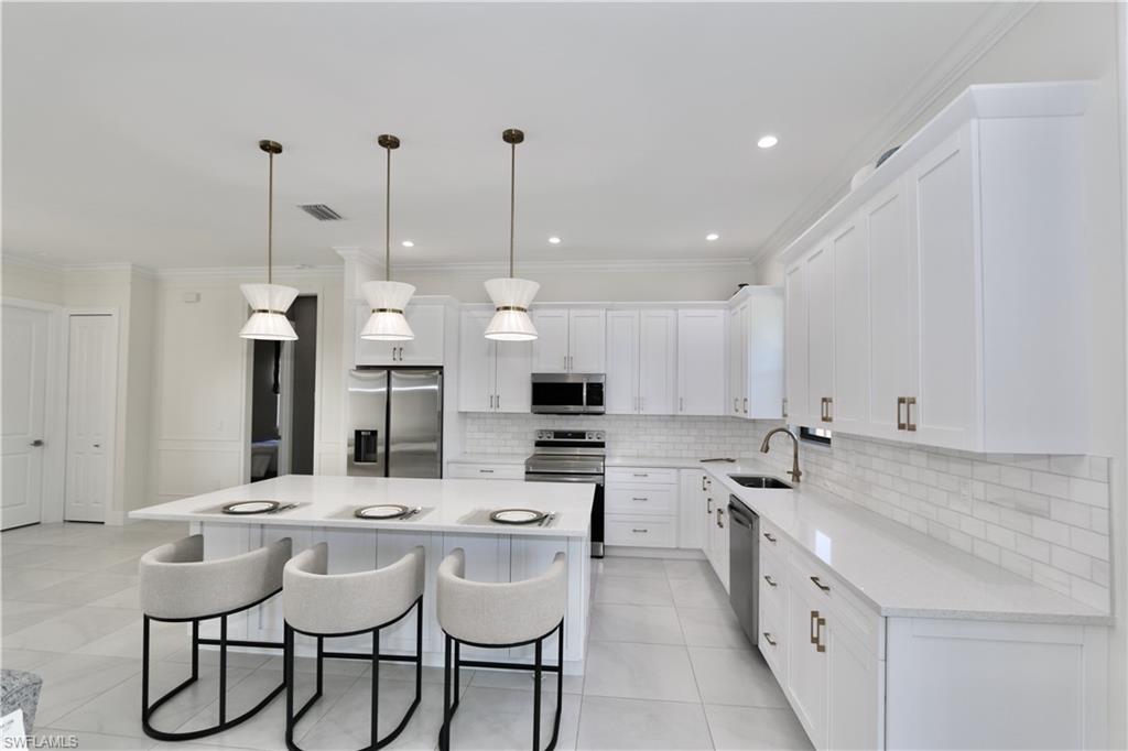 GOLDEN GATE ESTATES - Residential