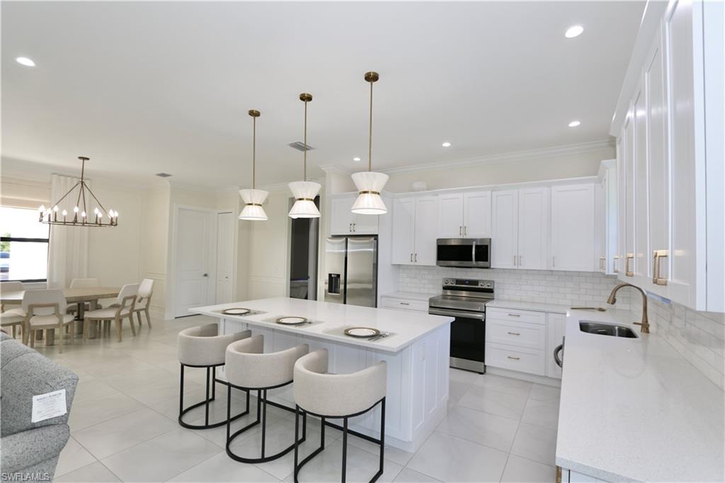 GOLDEN GATE ESTATES - Residential