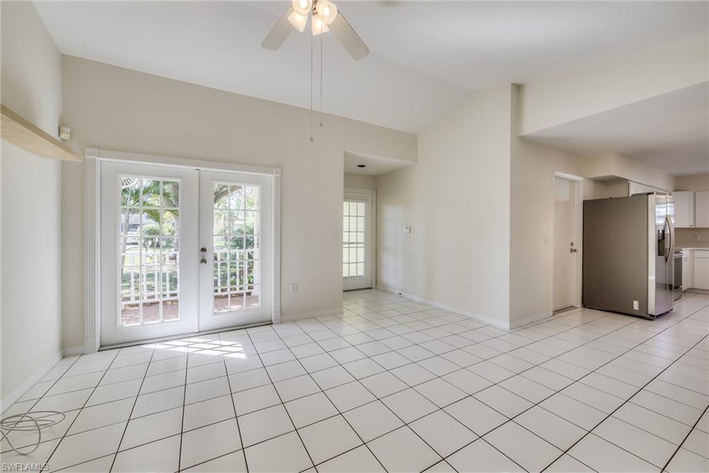 NAPLES PARK - Residential