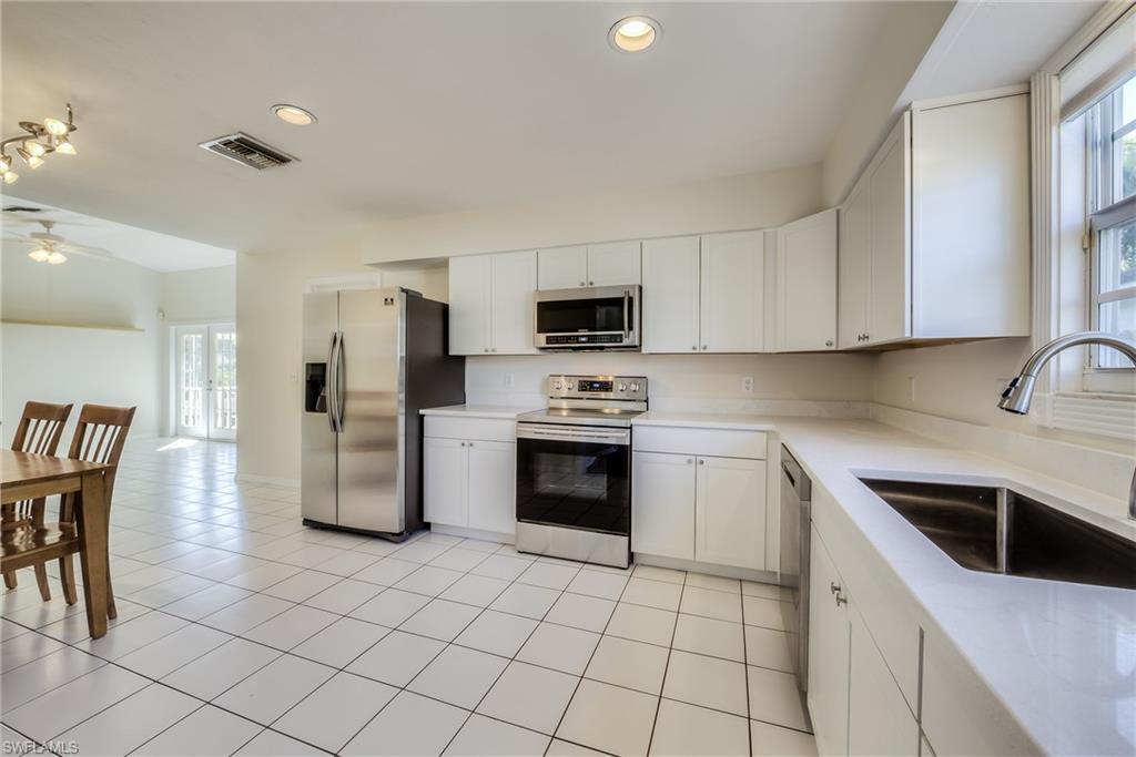 NAPLES PARK - Residential