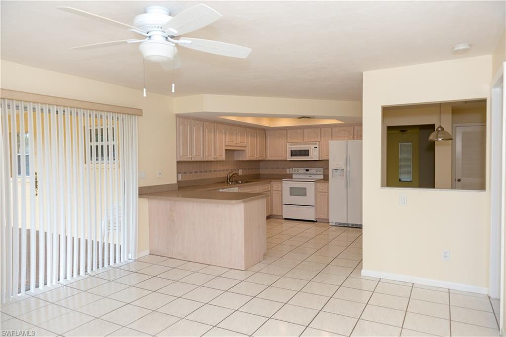 NAPLES TWIN LAKES - Residential