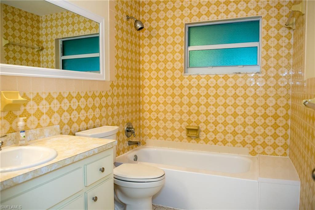 NAPLES TWIN LAKES - Residential