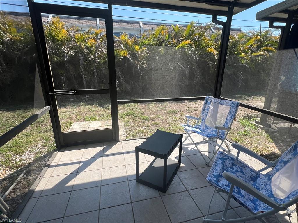 CONTEMPORARY  CONDO - Residential