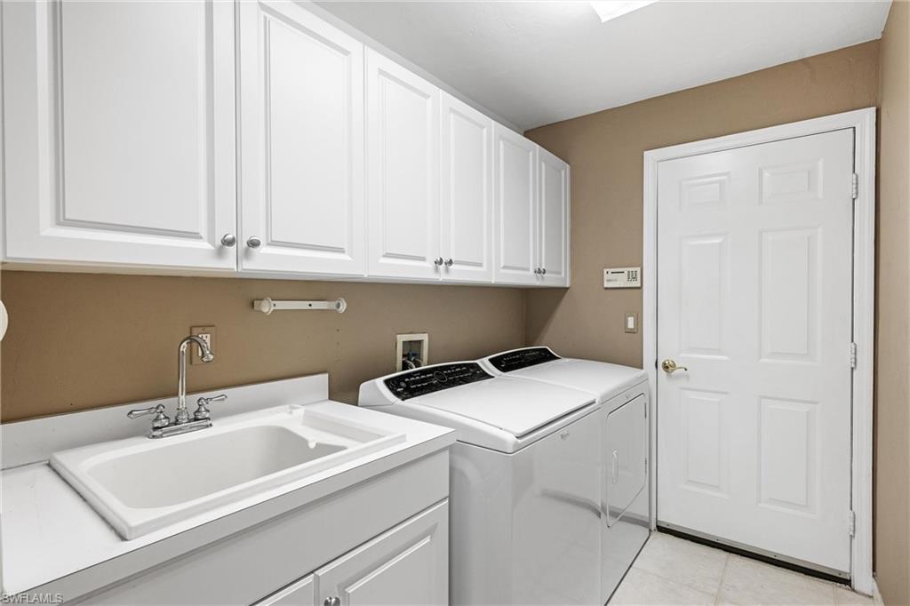 MOON LAKE - Residential