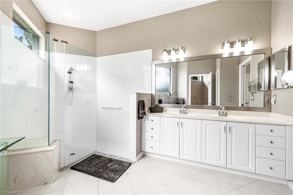 MOON LAKE - Residential