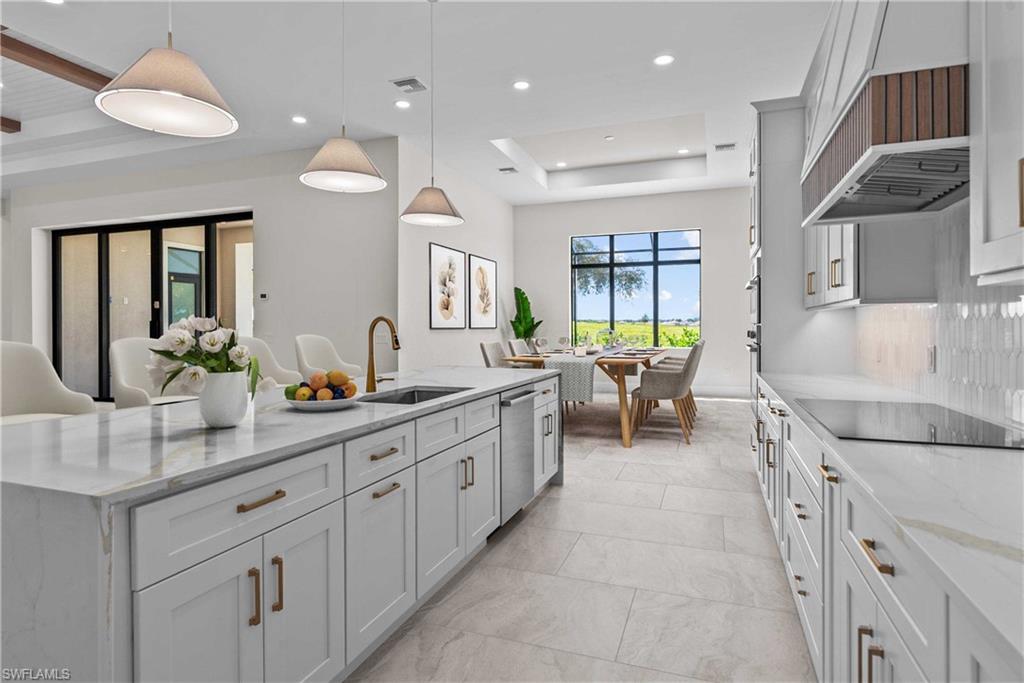 COUNTRY CLUB - Residential