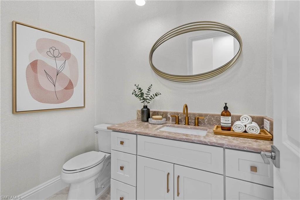 COUNTRY CLUB - Residential