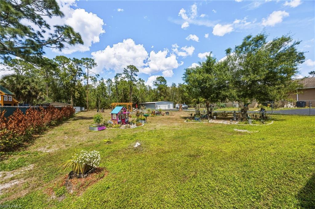 GOLDEN GATE ESTATES - Residential