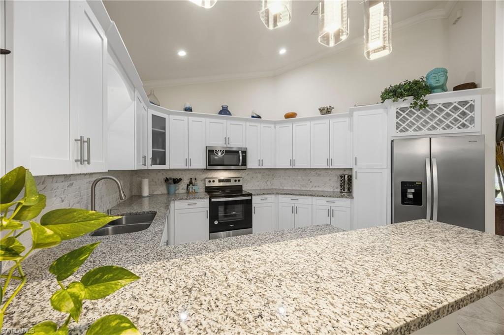 GOLDEN GATE ESTATES - Residential