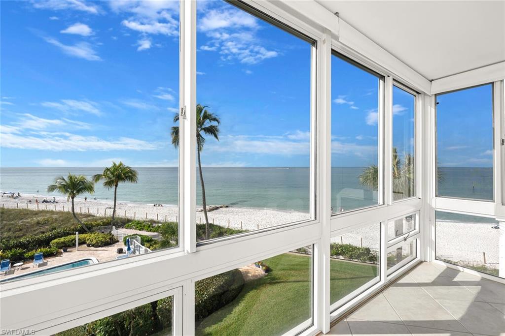 ROYAL PALM CLUB - Residential