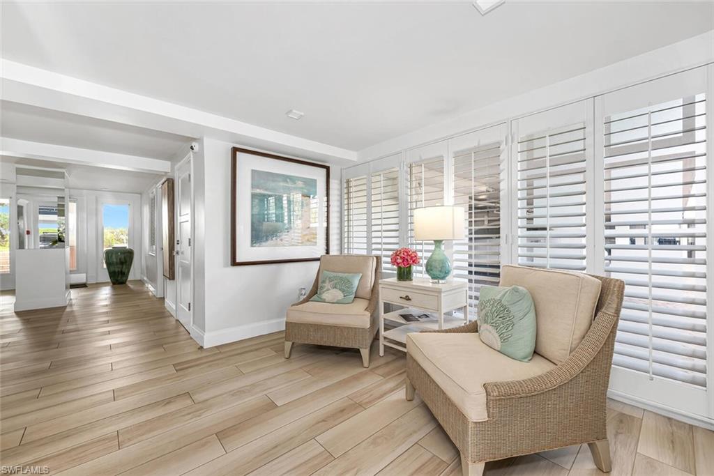 ROYAL PALM CLUB - Residential