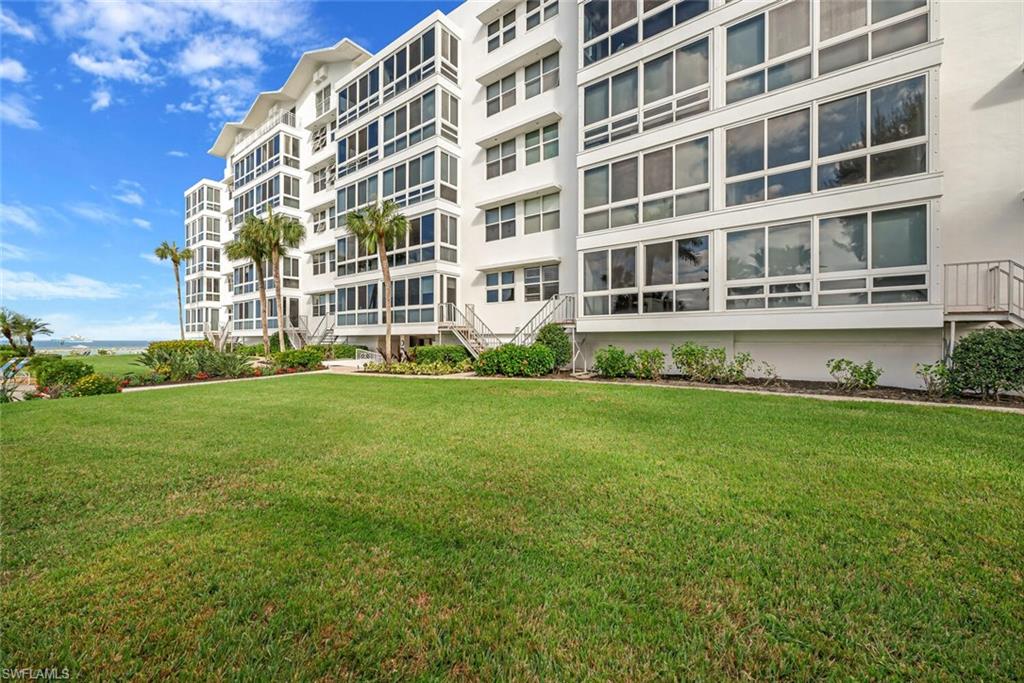 ROYAL PALM CLUB - Residential