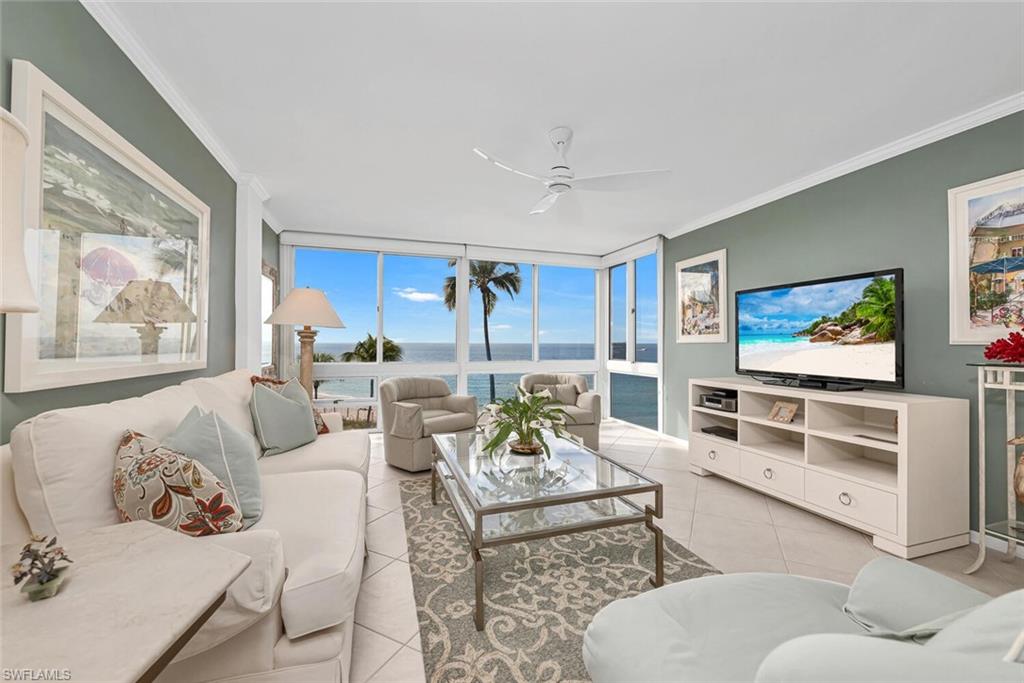 ROYAL PALM CLUB - Residential