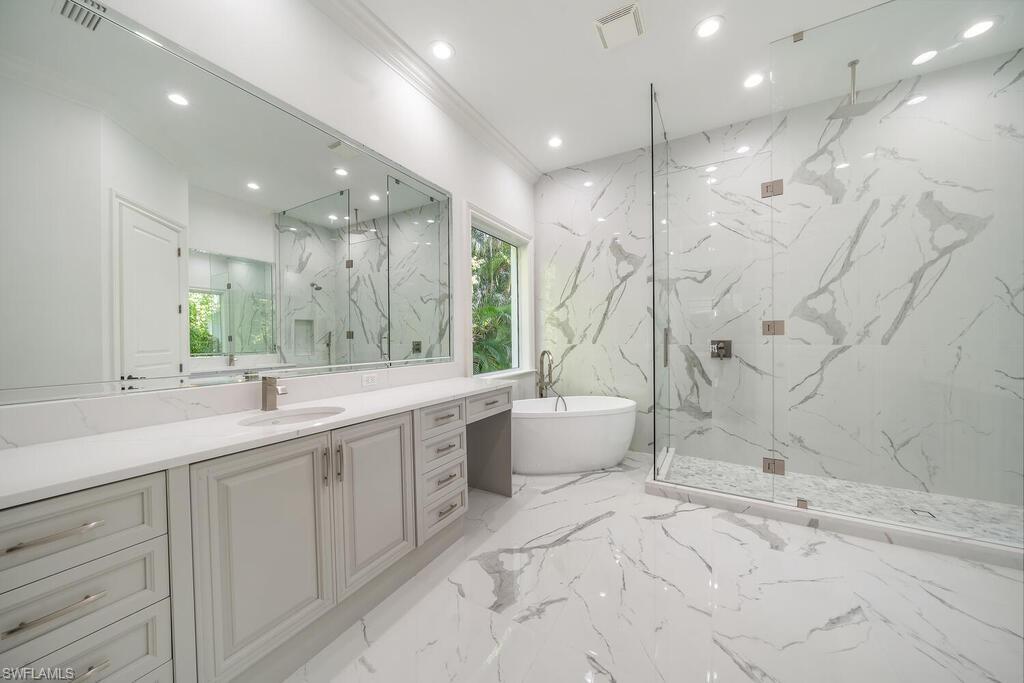 MOORINGS - Residential