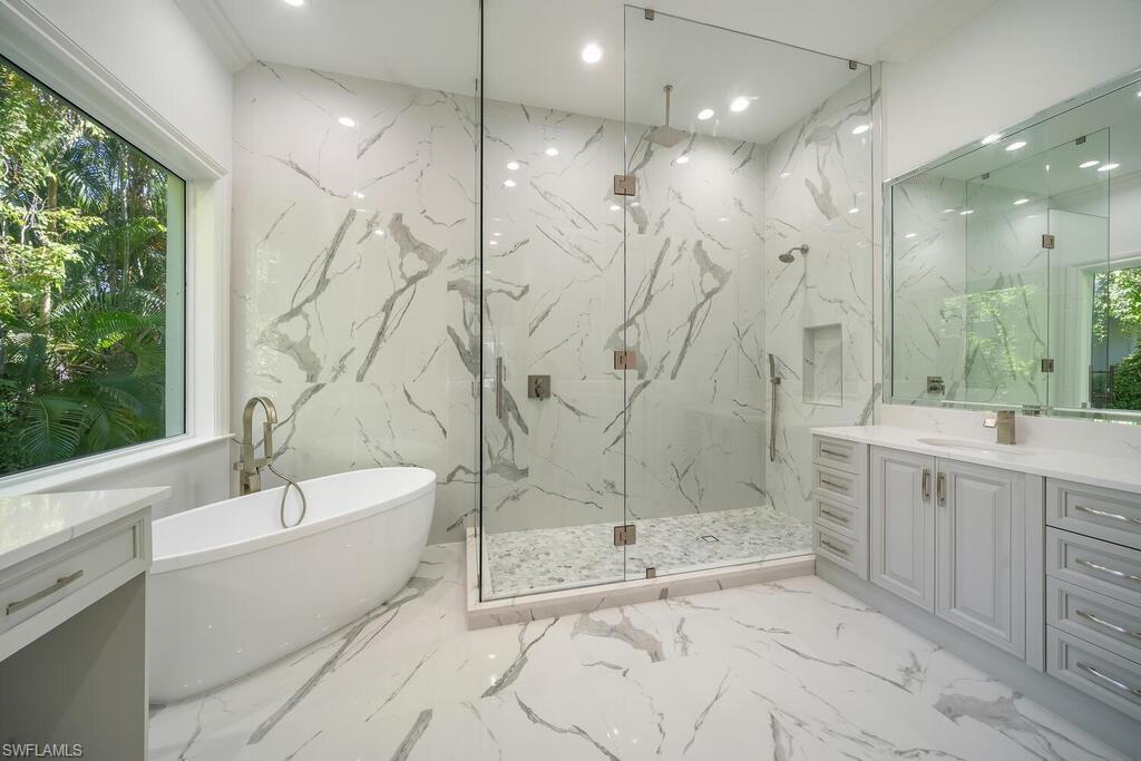 MOORINGS - Residential