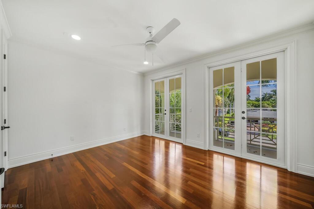 MOORINGS - Residential