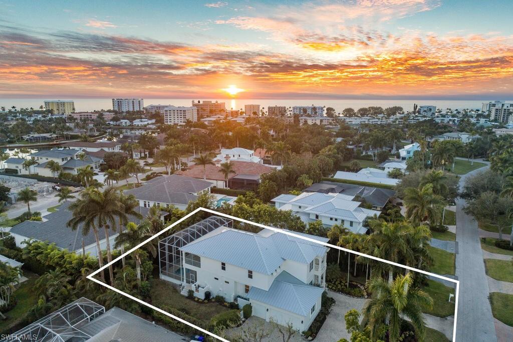 MOORINGS - Residential