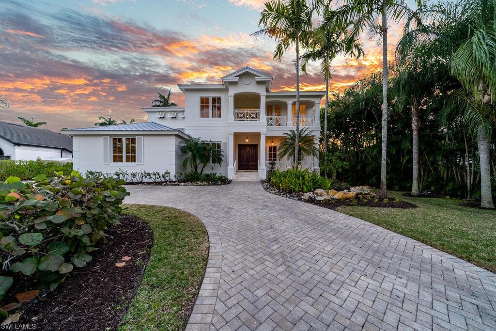 MOORINGS - Residential