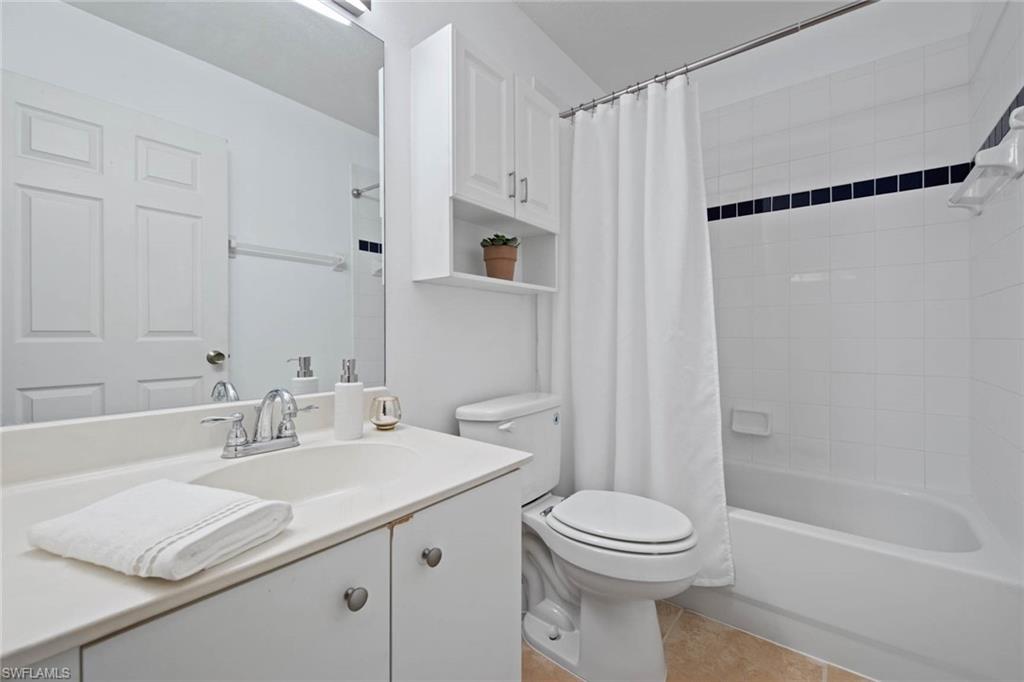 HUNTINGTON LAKES - Residential