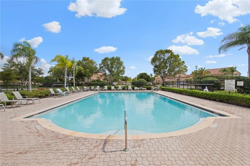 HUNTINGTON LAKES - Residential