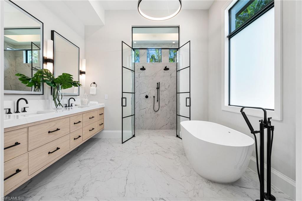 LAKE PARK - Residential