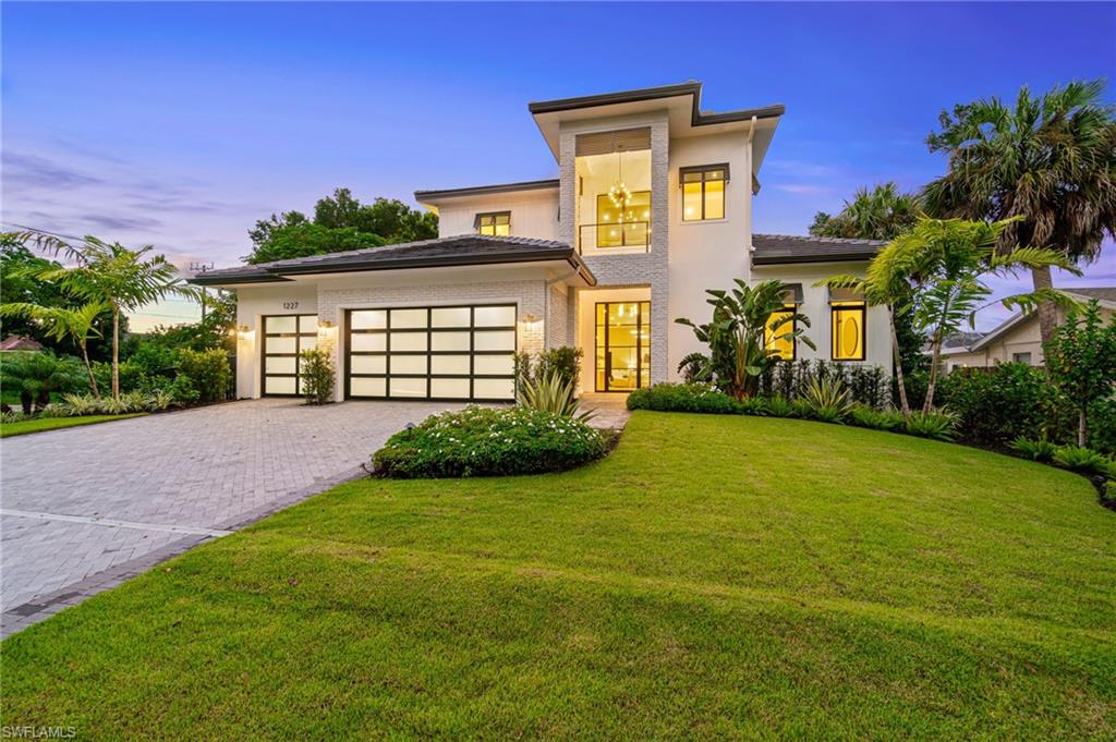 LAKE PARK - Residential