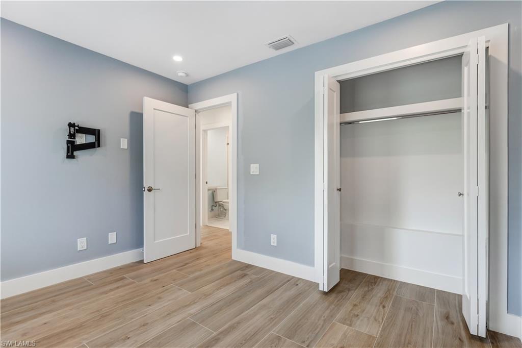 COLONIAL MANOR - Residential Lease