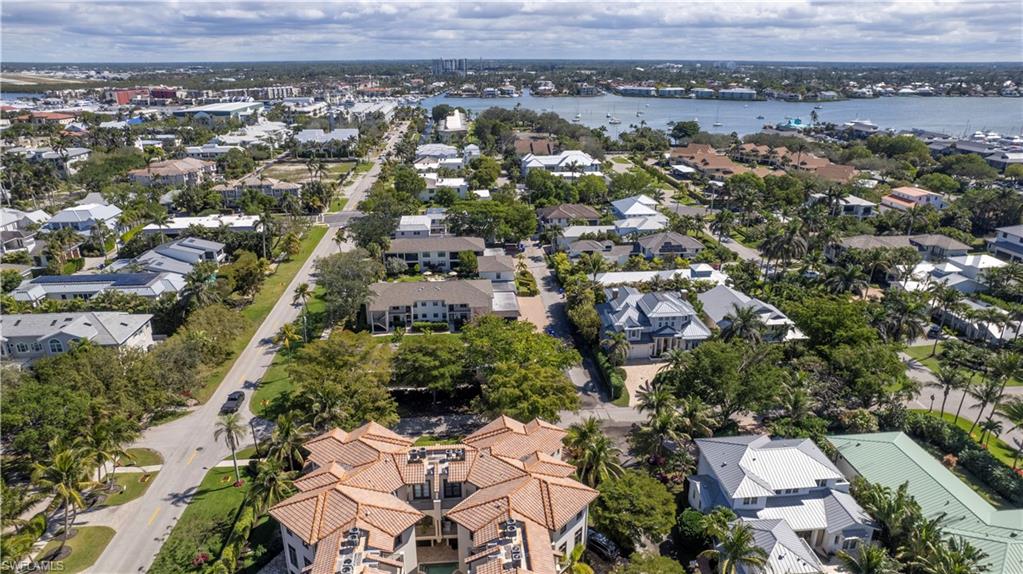 COLONIAL MANOR - Residential Lease